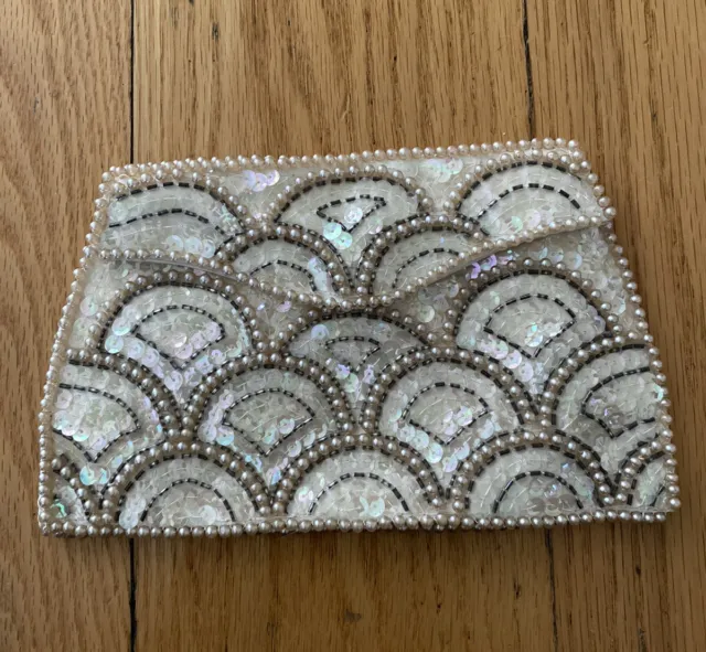 Vintage 1900’s Gorgeous Women’s Coin Purse Gray Beaded & Sequin Great Condition