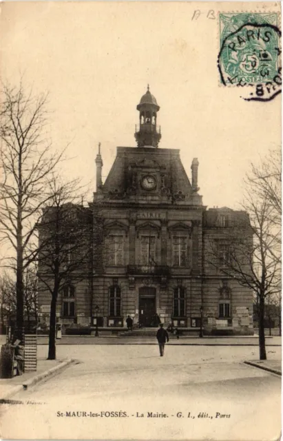 CPA St-MAUR-les-DOSSÉS - La Mairie (519879)
