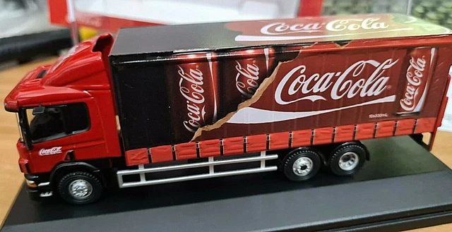 Scania 94D 6 Wheel Autocarro Coca Cola Scala 1/76 - Oxford 76S94004CC - Nuovo