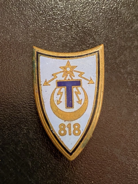 INSIGNE RELIGIEUX NOTRE DAME DE L'EPINE CHALONS émail