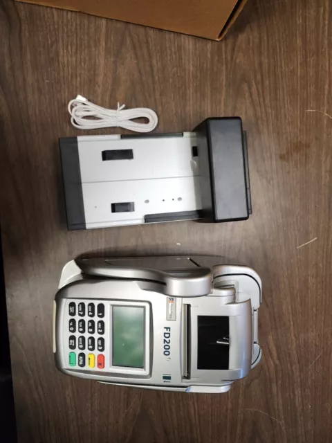 First Data FD200TI (Dial/IP) Credit Card Machine (T)