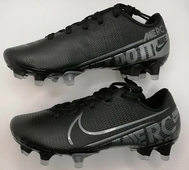 Nike Kinder Fußballschuhe Größe EUR 27.5 Academy zum Trikot Rasen