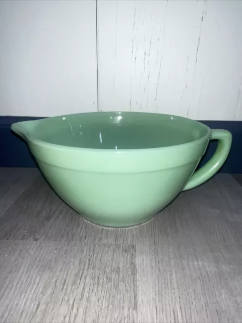 Jadeite Fire King Oven Ware Mixing Batter Bowl Jadite Green Pour Spout Handle