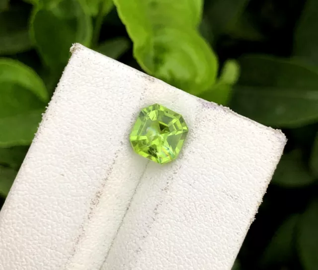 2.10 Cts Natural Faceted Cut Green Color Peridot Loose Gemstone From Pakistan