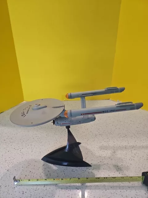 2007 Star Trek USS Enterprise CBS NCC-1701 Diamond Select Toys with Stand, 5/17