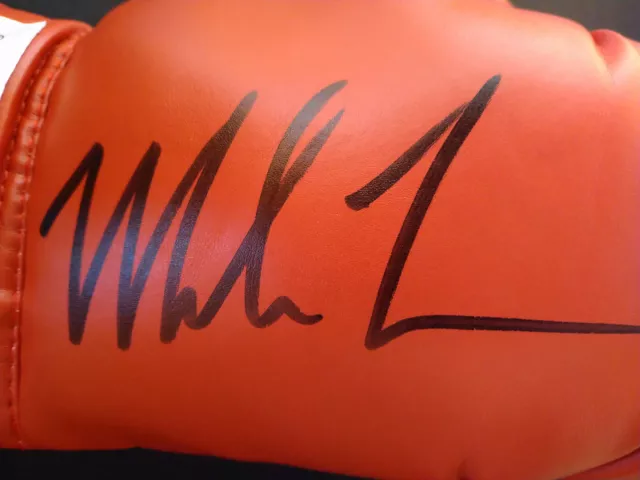 Gant de boxe rouge Everlast signé Mike Tyson COA JSA + Fiterman Sports Group 2