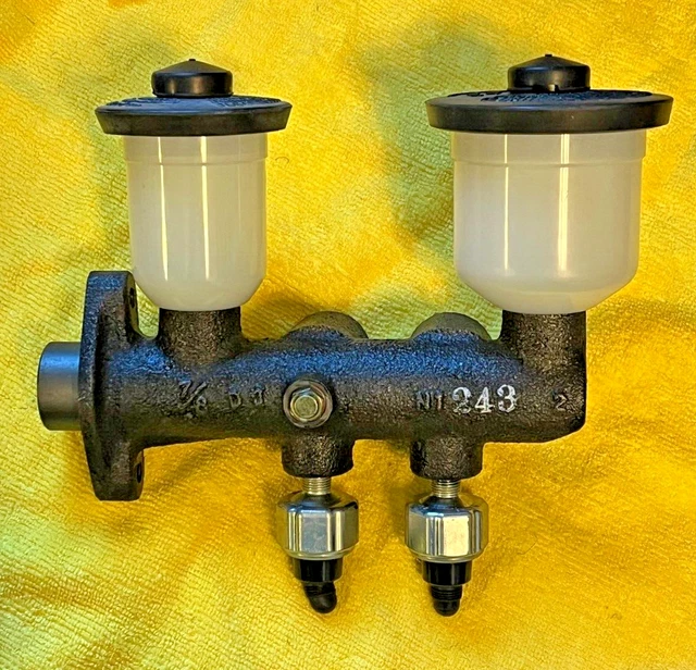 TOKICO BRAKE MASTER Cylinder for up to10/69 Toyota Corona 69.95