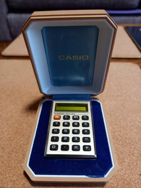Casio micro-mini M810 Electronic Calculator