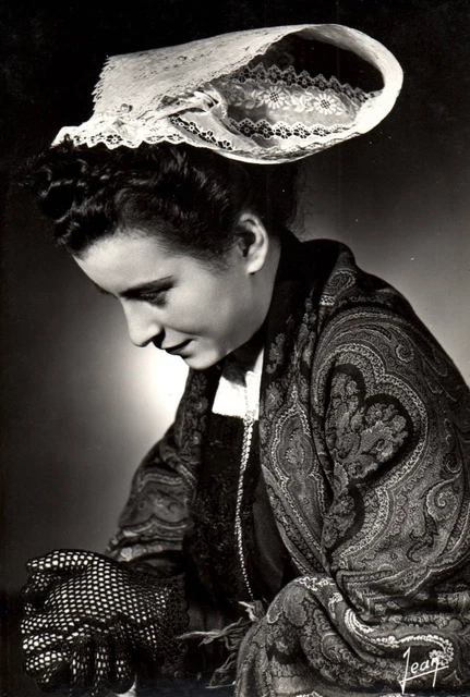 Kostums - JEUNE FILLE DE PONT L'ABBE PROFIL DE LA COIFFE