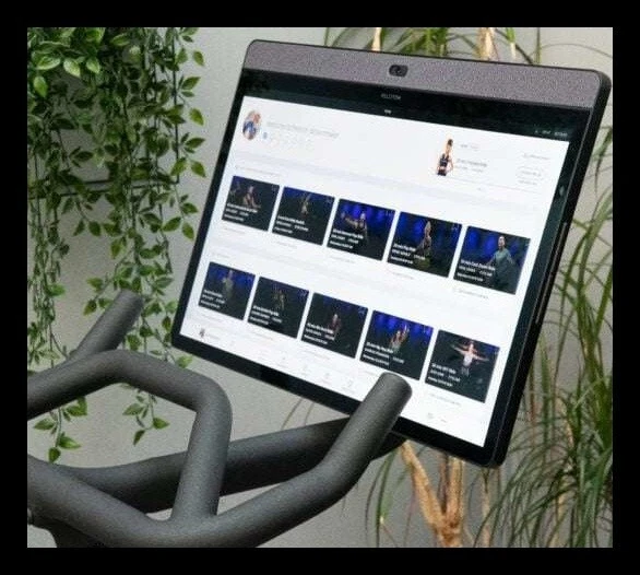 peloton touch screen