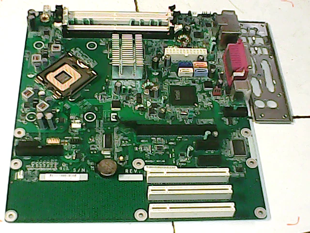 Carte mere HP 462431-001 460963-002 REV 0N avec plaque socket 775 DC7900