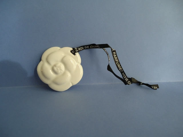 Accroche store sac chanel