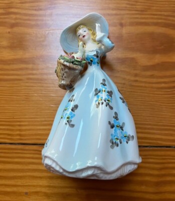 VINTAGE LADY w/FLOWER BASKET CERAMIC FIGURINE - LEFTON 398B - 6 1/2" TALL(CE3C)