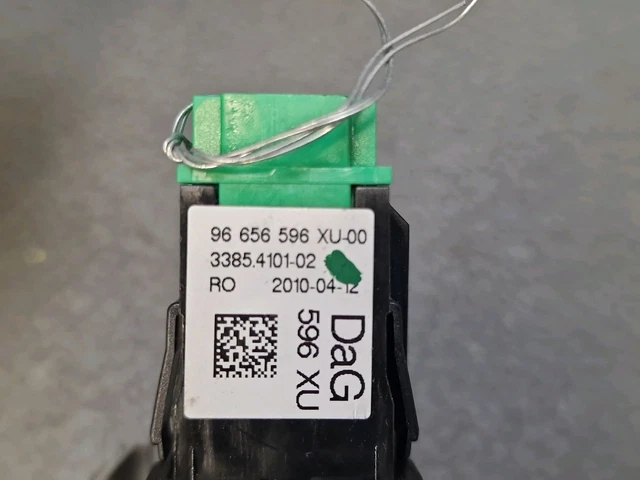 Bouton/Interrupteur Pour Citroën C3 - Occasion En Bon état, Réf. Interne 88974215