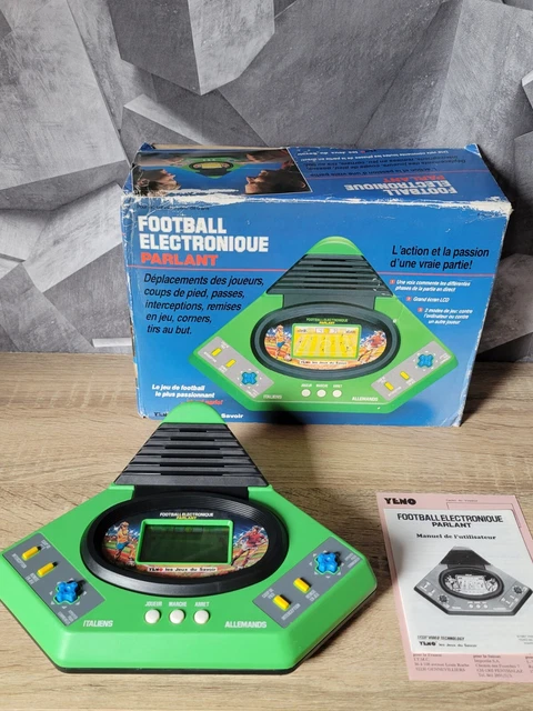CONSOLE de JEU TYPE GAME WATCH LCD FOOTBALL ÉLECTRONIQUE PARLANT  VINTAGE 1987