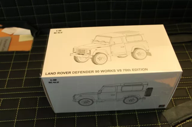 1:18 LCD Land Rover Defender 90 Travaux V8 70th Édition Noir Mat Ovp Neuf Top