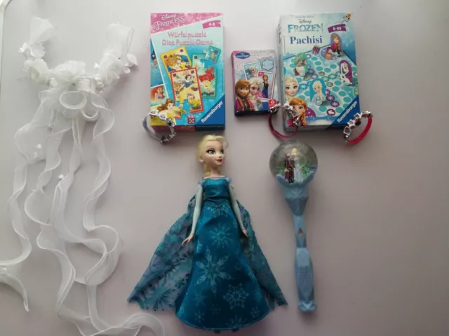 Hasbro Spiele Eiskönigin Singende Lichterglanz ELSA Puppe Licht Quartett Zepter