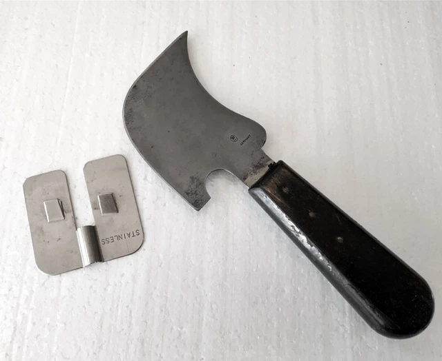 Quarter Moon Knife (Flat) with Trim Guide for Welded Vinyl (Made in Germany)