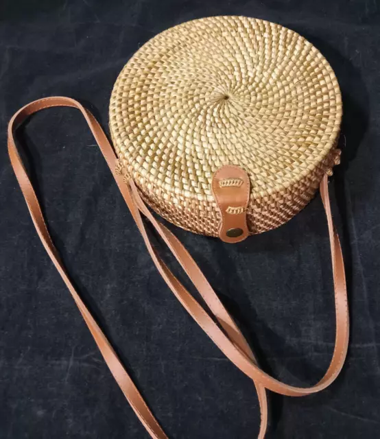 Handwoven Round Rattan Wicker Shoulder Bag Crossbody Purse  408  W.K BEE HK  8”