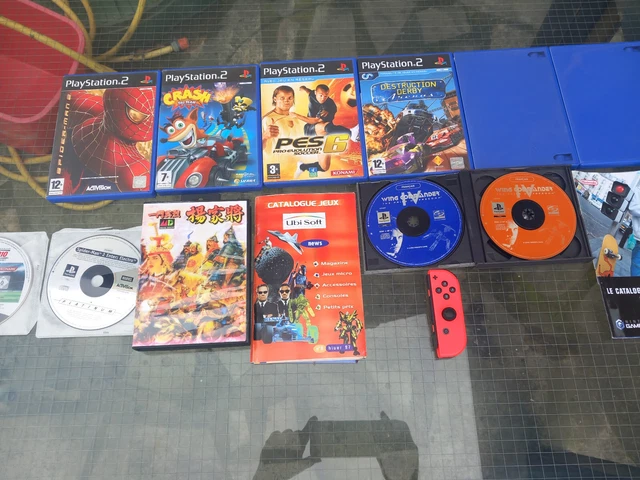 Lot Jeux rétro Water margin Wing commander + boites ps2 vide + goodies
