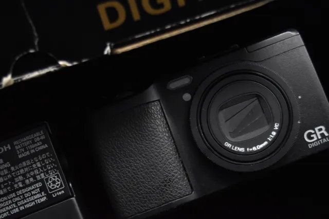 RICOH GR DIGITAL IV 10.4 MP Black Camera From JAPAN 【NEAR MINT SC 12429】 #1409