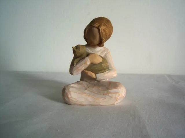 Susan Lordi - WILLOW TREE 'KINDNESS' - GIRL SITTING WITH CAT FIGURINE  H. 7.5 cm