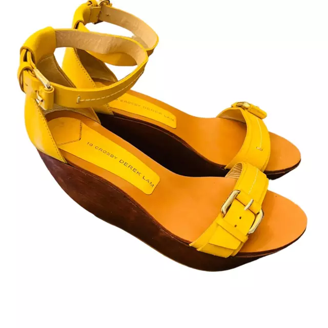 10 crosby derek lam chunky wood platform sandals size 7 yellow leather