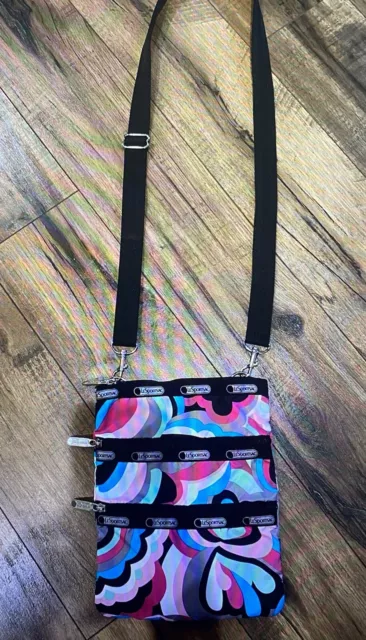 LeSportSac Crossbody Kasey Handbag Nylon 3 Zipper Bag