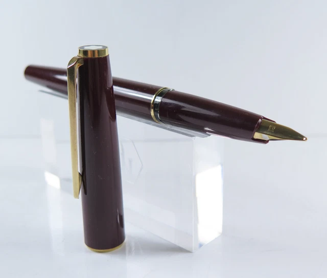 Alter Montblanc Füllfederhalter bordeaux Riß in der Kappe und Gebrauchsspuren