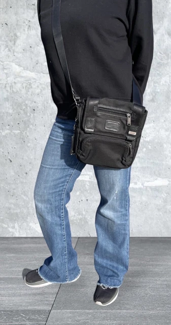 Tumi Shoulder Bag 22306DH Alpha Bravo Barstow Cross Body Crossbody Nylon GREAT