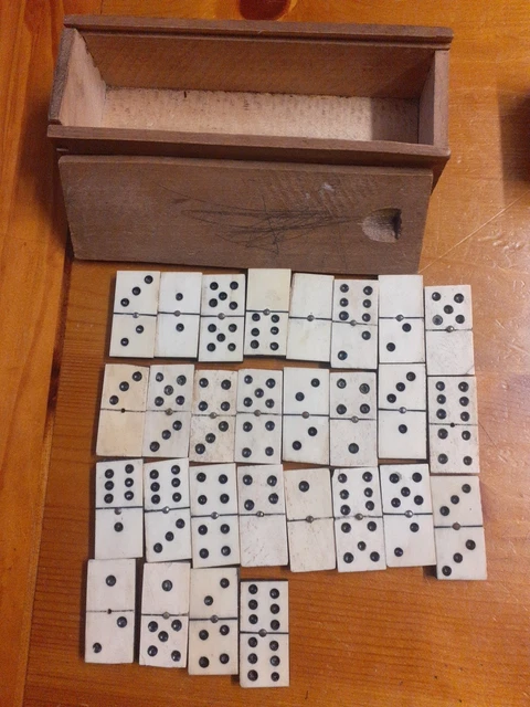 Ancien Jeu De Dominos - Boîte Bois Et 28 Dominos En Bois - Vintage, Sans Marque