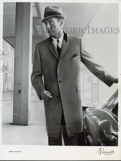 1965 Press Photo A velvet collar tops this vicuna coat with cuffed sleeves