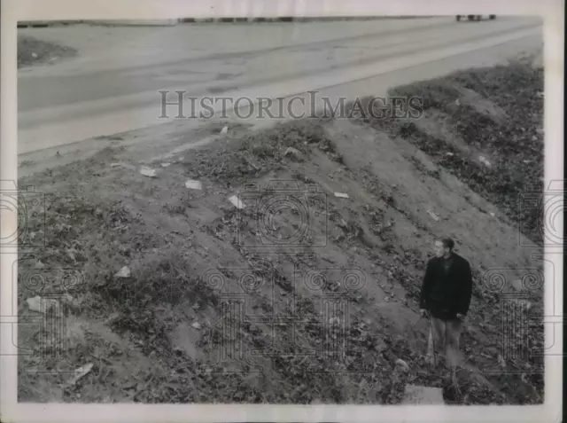 1936 Press Photo Secretary of Interior Harold Ickes escaped uninjured after cras