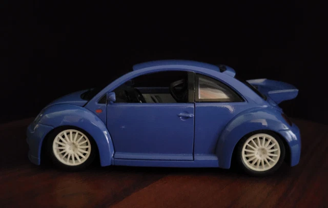 BBURAGO 3392 BURAGO VW New Beetle from 1998 Gold Collection 1/18