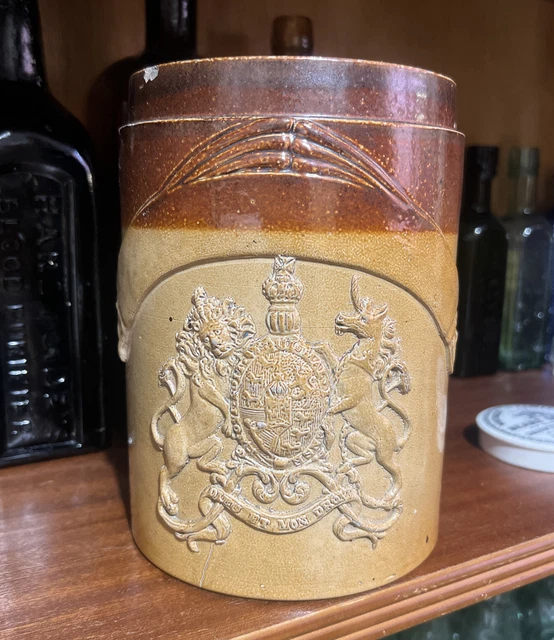 ANTIQUE STONEWARE TOBACCO Jar c1860 With Royal Applied Crest £21.00