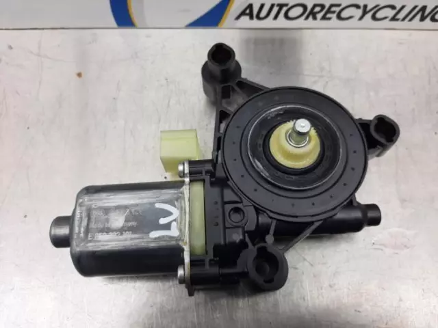 P15884745 Motor Fensterheber VW Golf VII (5G) 0130822077