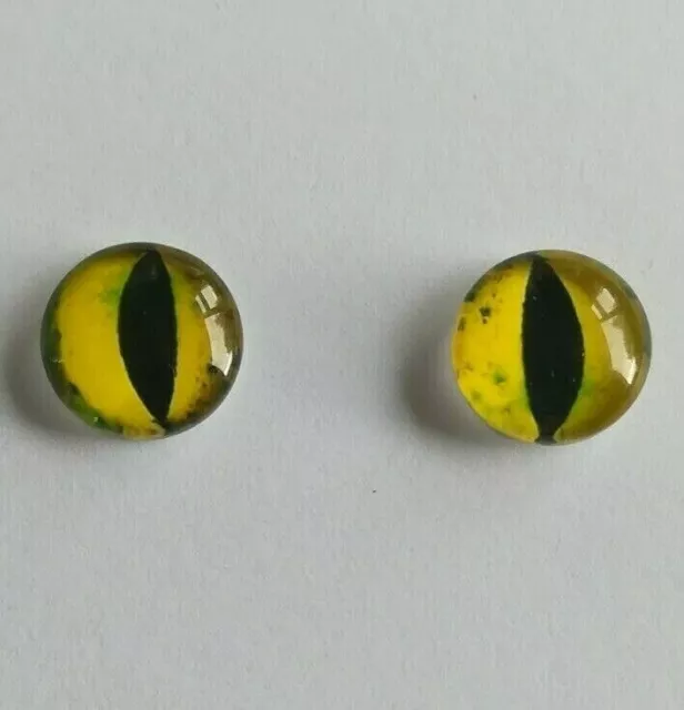1 Pair Of 10Mm  Diameter Animal Eye Cabochons - Arts - Crafts - Jewellery