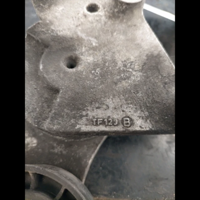 1611425680 galet tendeur pour CITROEN C3 PICASSO Mix 1.6 HDi Cmb d4a2c0 3