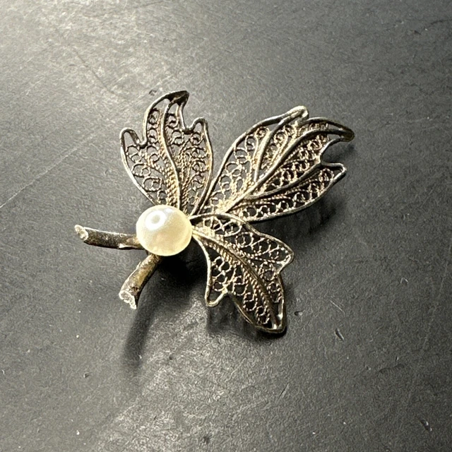 BROCHE EN ARGENT en forme de trèfle à 4 feuilles, vers 1930 EUR 8,00 - FR BROCHE EN ARGENT en forme de trèfle à 4 feuilles, vers 1930 EUR 8,00 - FR