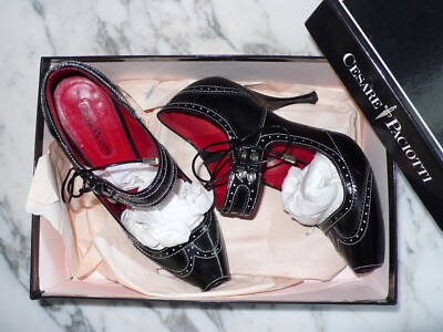 TBE taille 36 cuir noir verni Escarpins Cesare Paciotti 
