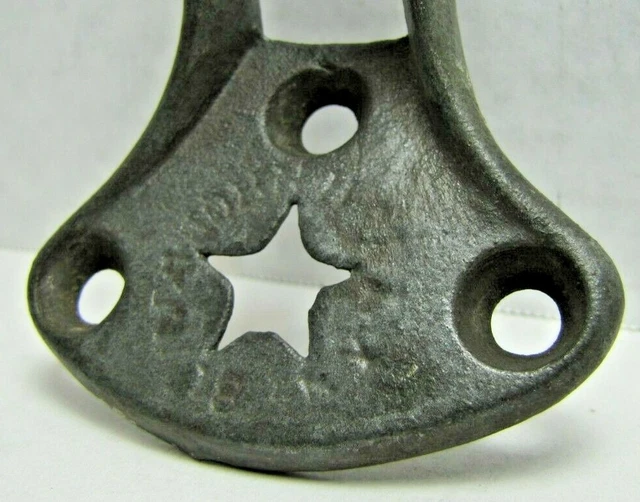 Antique STAR West 18th St NEW YORK Metal 3/4" Flag Pole Holder Bracket Hardware 3