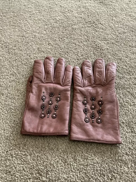 Women’s leather and cashmere coach gloves with beaded flowers size 6 1/2