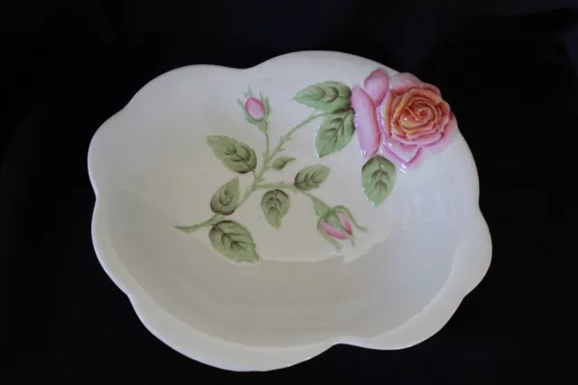 vintage ROYAL WINTON Tea Rose Relief Ware footed bowl ENGLAND pink rose buds vgc