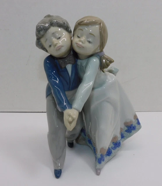 Lladro Dance Dancing Class Figurine #5741 Woman and Man Dancing