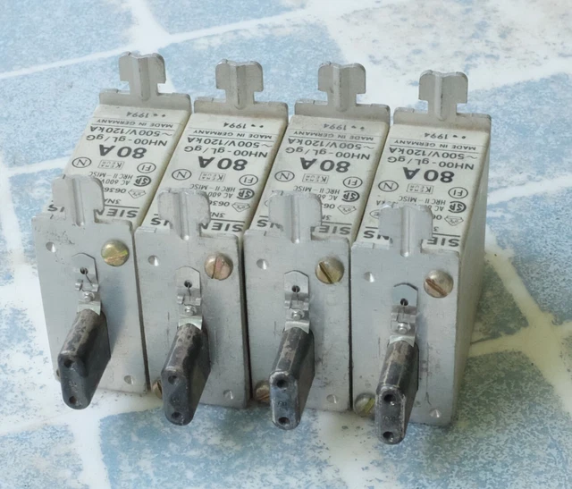 4x Siemens 3NA3824 fusible NH00 gL-gI 80A 500V. Lot de 4 4