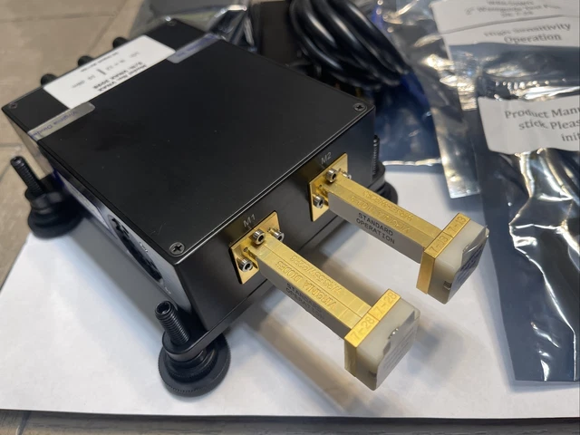 VDI Virginia Diodes WR6.5 VNAX Dual 110-170 GHz Vector Network Analyzer Extender