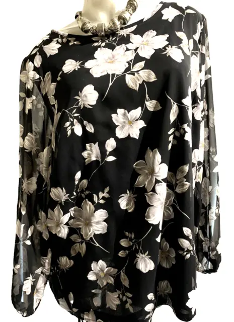 Women’s Nine West Black And Gray Floral Career Lined Blouse in Size 1X 18 20