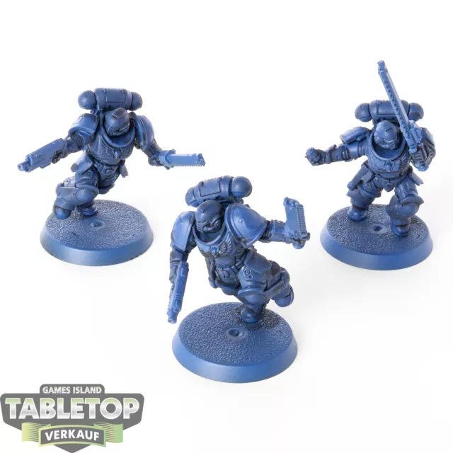 Space Marines - 3 - Assault Intercessors - grundiert