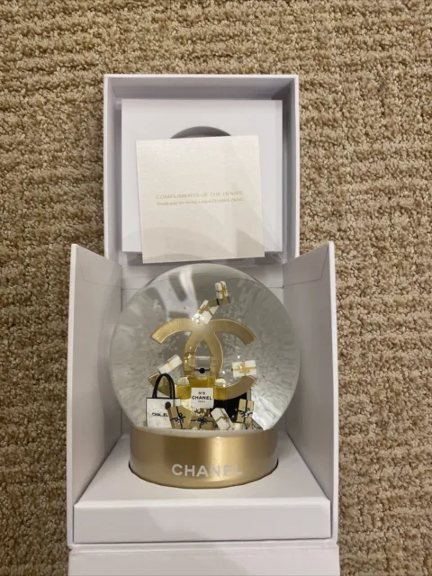 2023-24 CHANEL SNOW GLOBE BALL VIP CHRISTMAS GIFT Limited Edition