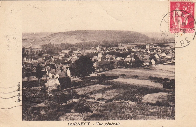 Carte postale ancienne NIEVRE DORNECY vue générale éd maclot timbrée 1935